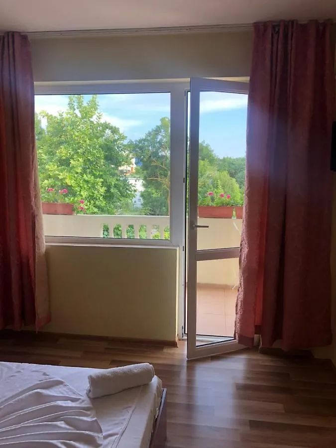 Arkadia Guest House Primorszko